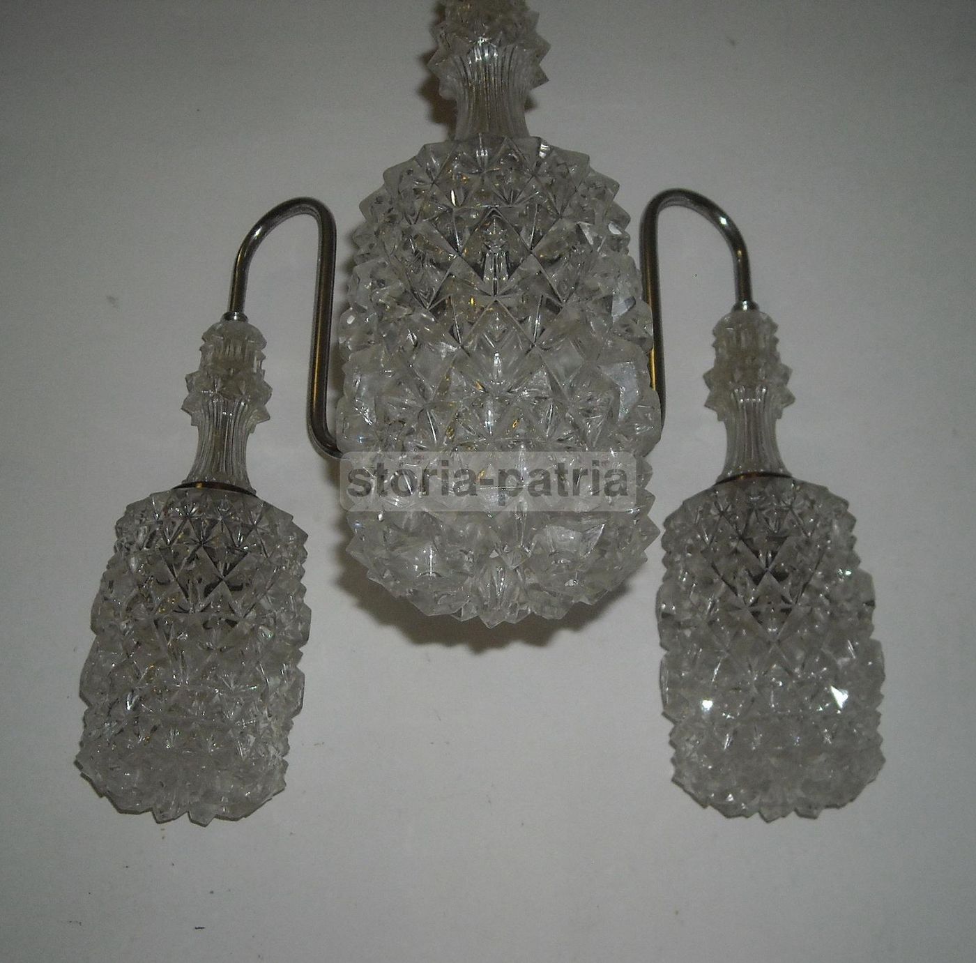 Lampadario Vintage Anni '60 Con Vetri Bugnati A Tre Luci