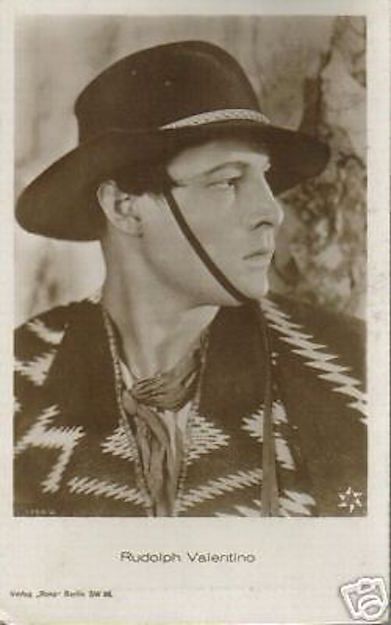 Foto Cartolina Originale Di Rodolfo Valentino, 1928
