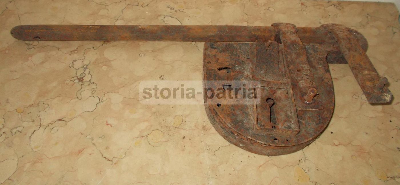 Antica Serratura Con Catenaccio In Ferro Battuto Del XIX Secolo