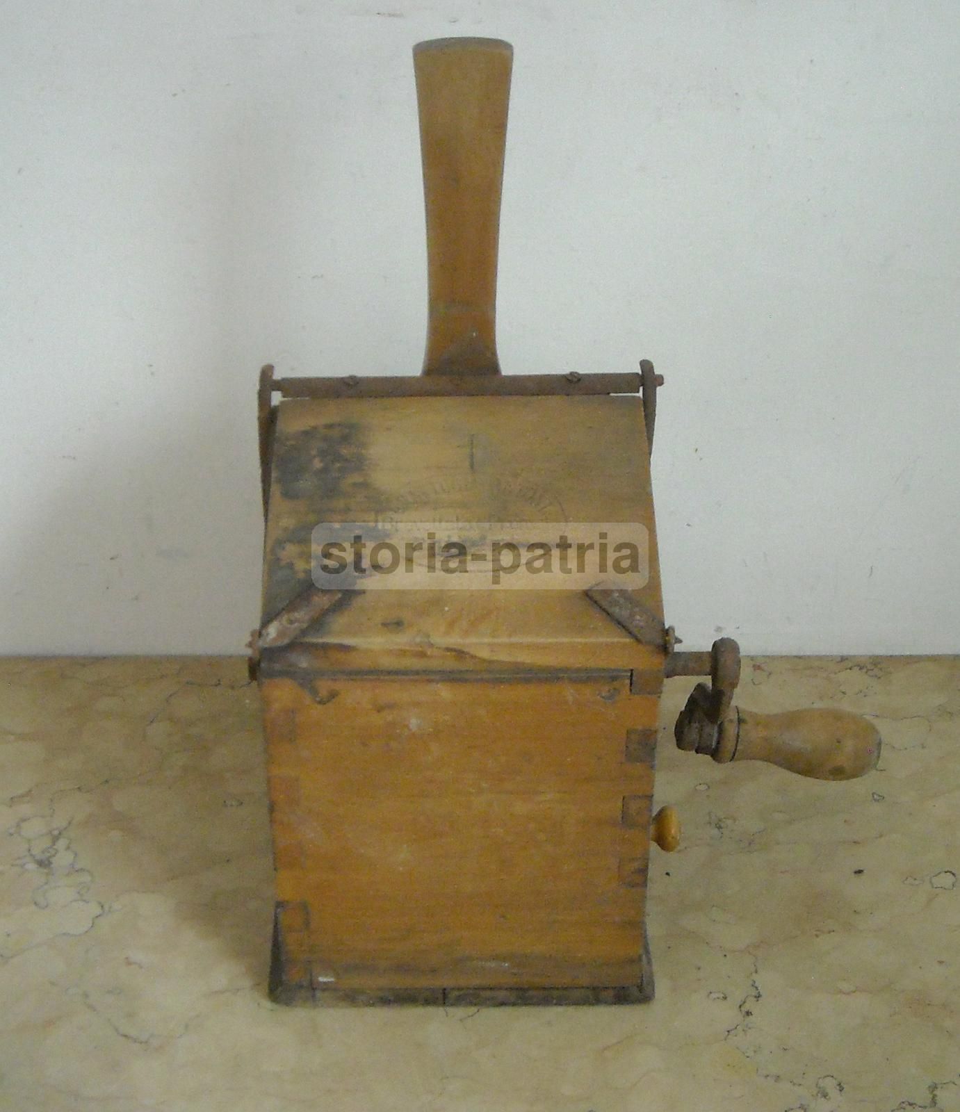 Grattugia Antica Cantoni In Legno, Primi '900