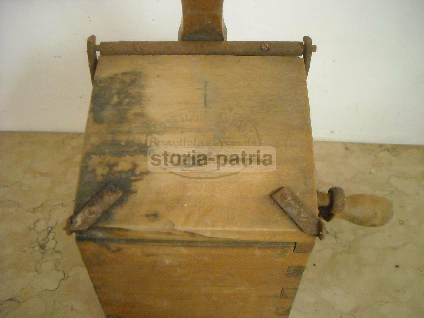 Grattugia Antica Cantoni In Legno, Primi '900
