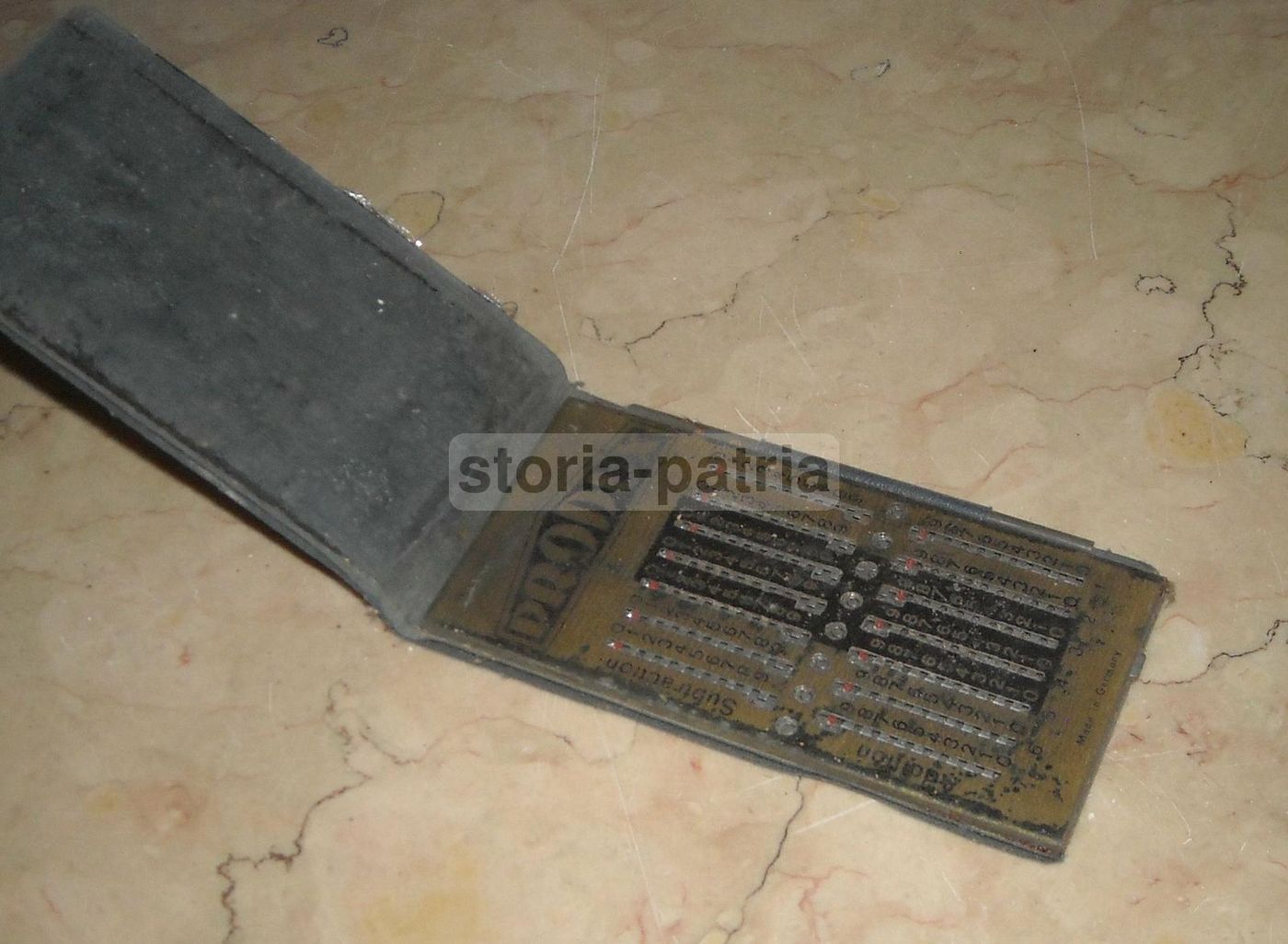 Calcolatrice Meccanica Tascabile Tedesca Anni '30 Da Collezione