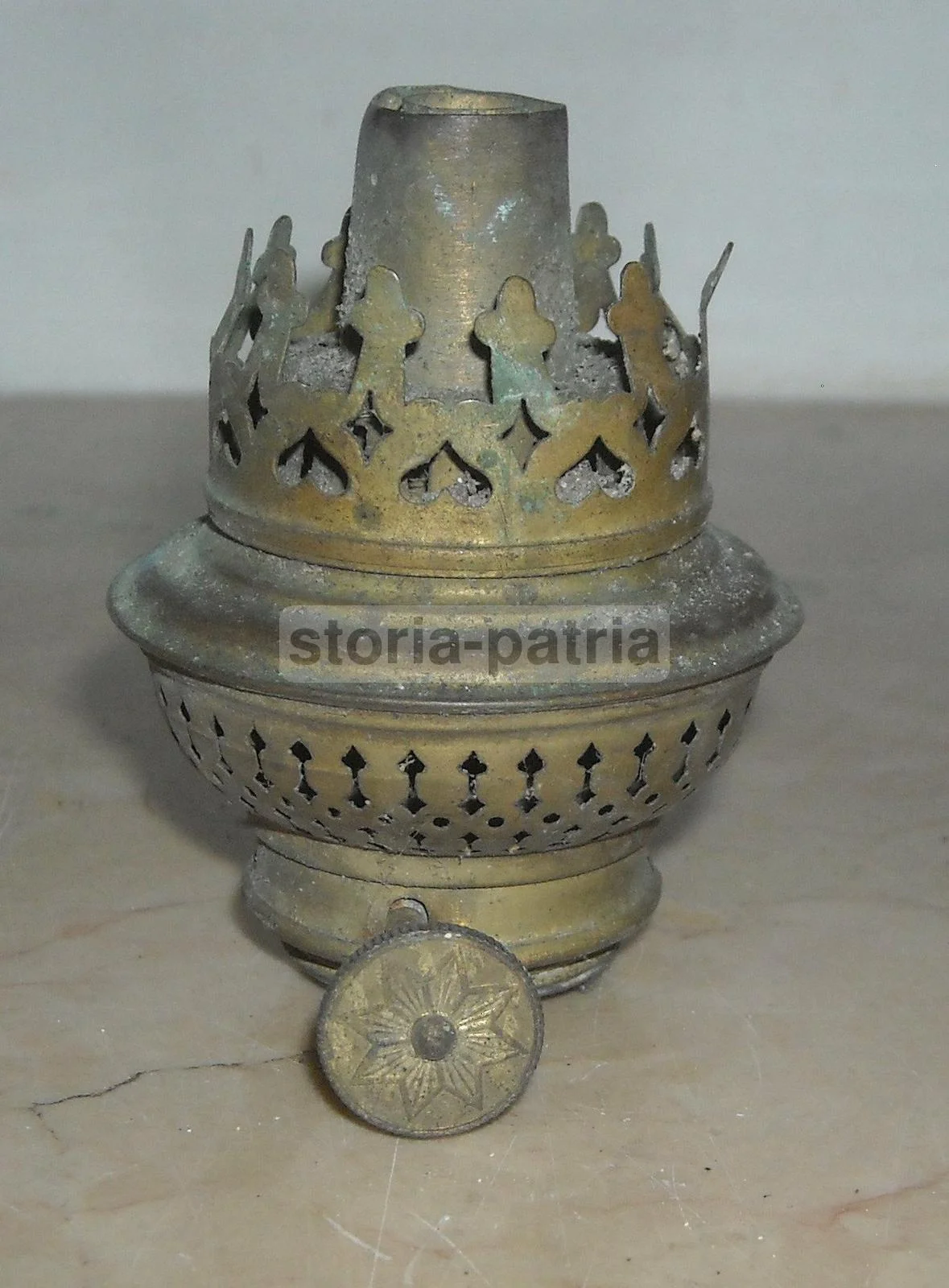 Meccanismo Antico per Lume a Petrolio in Ottone