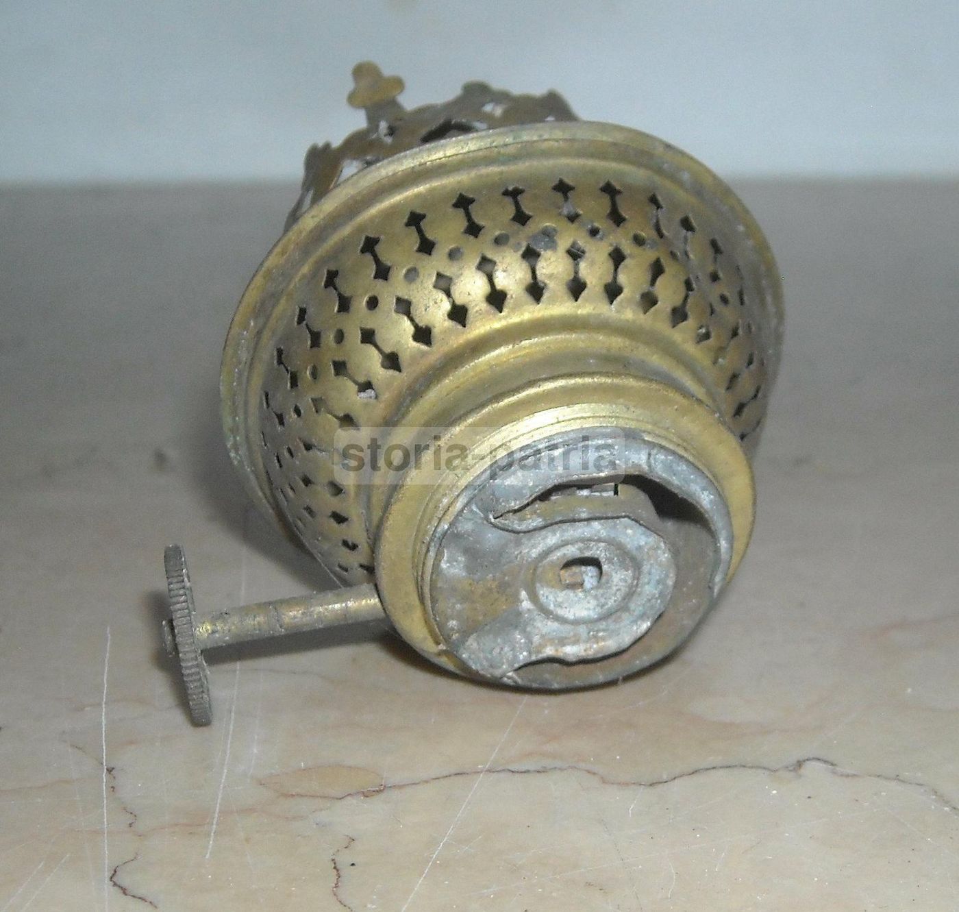 Meccanismo Antico Per Lume A Petrolio In Ottone