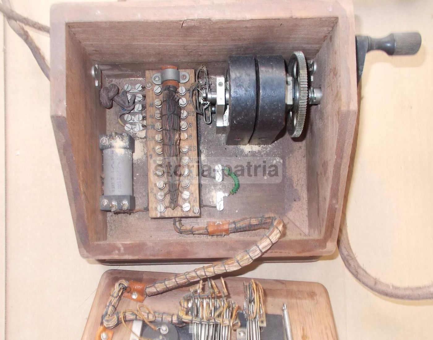 Antico Telefono Con Suonerie, Fine '800   Inizio '900