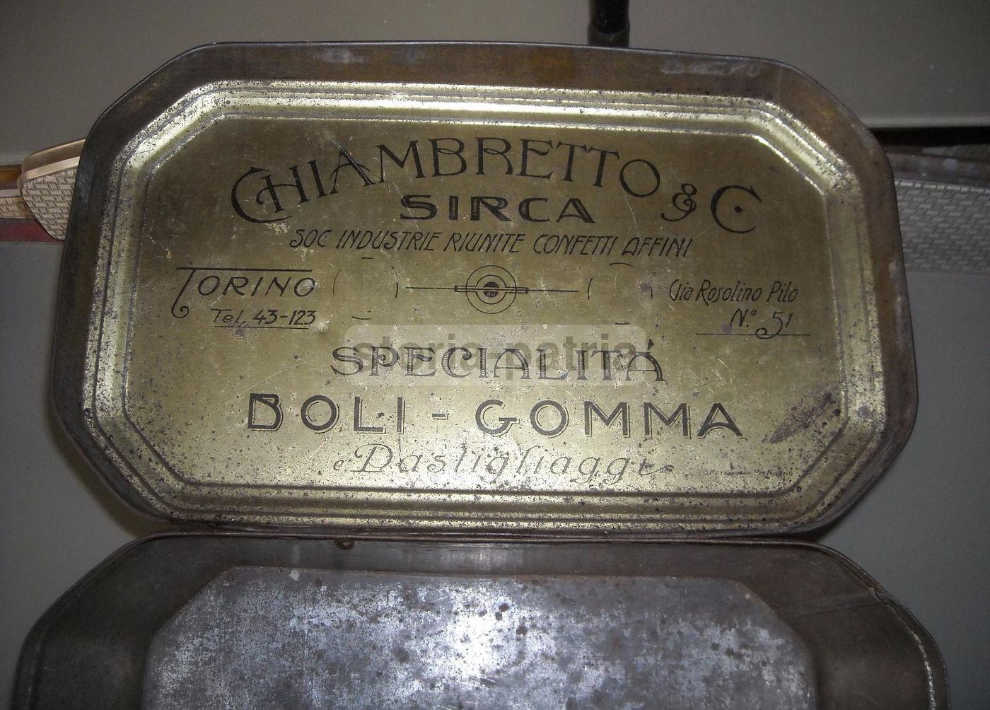 Scatola In Latta Sirca Chiambretto Torino Per Confetti E Pastiglie