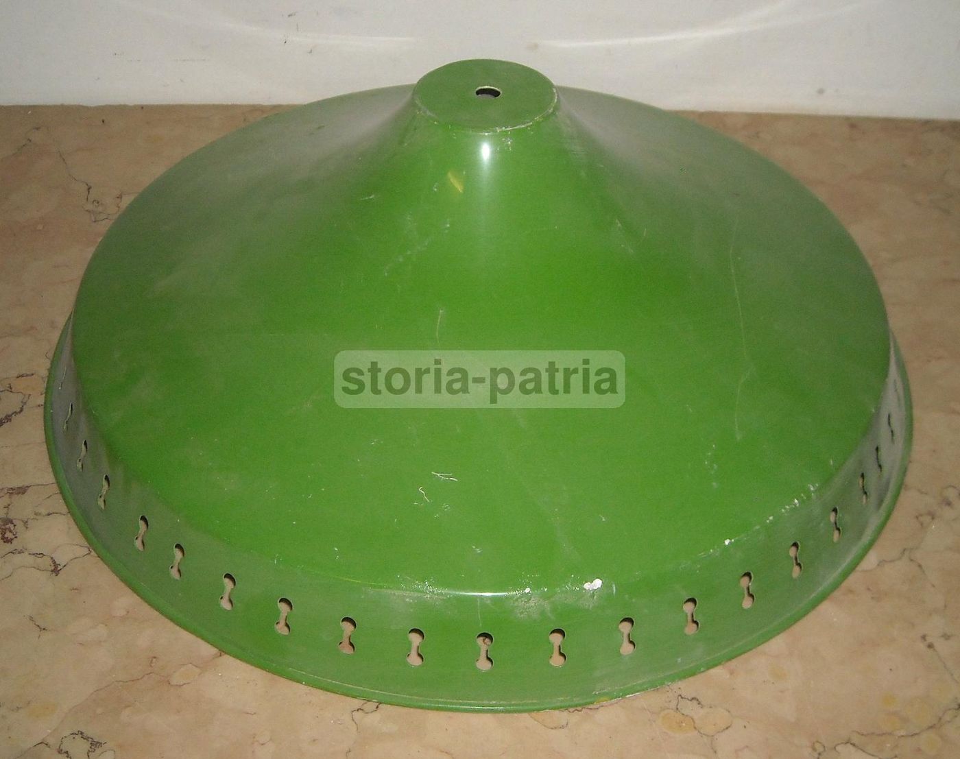 Coppa Per Lampada Vintage In Latta Laccata Verde Anni '30 '60