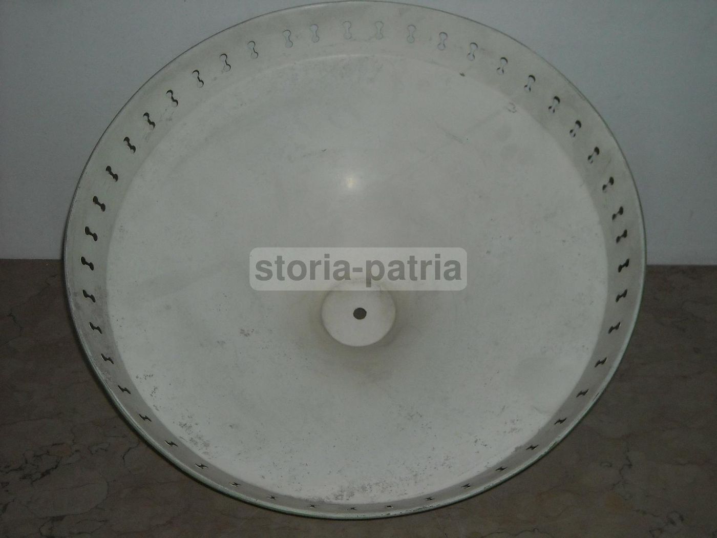 Coppa Per Lampada Vintage In Latta Laccata Verde Anni '30 '60