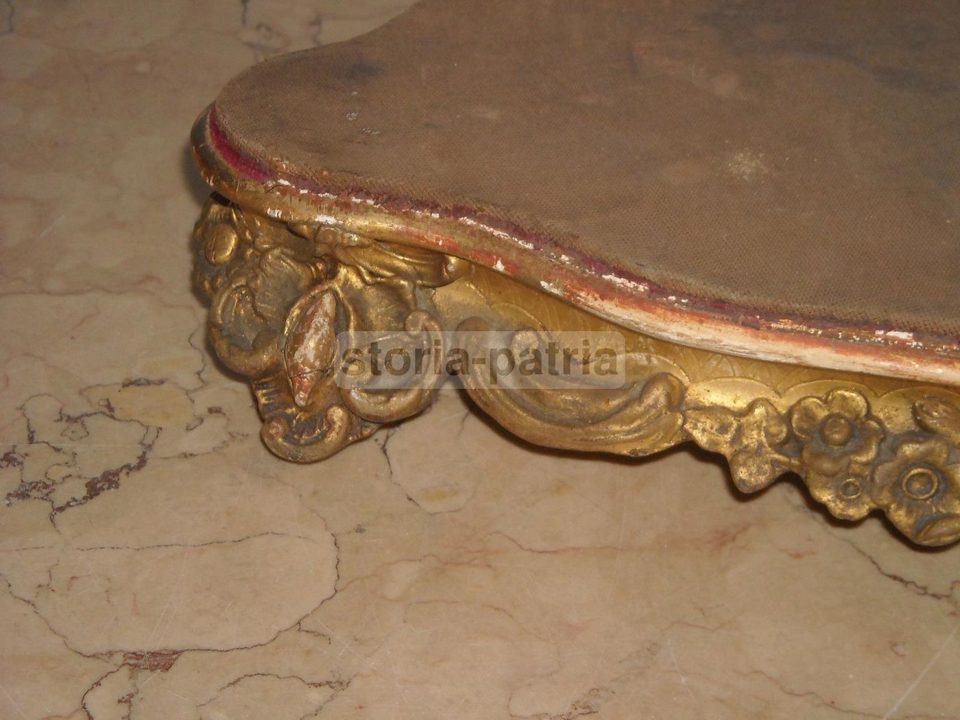 Base Antica In Legno Dorato Per Orologi E Sculture, XIX Secolo