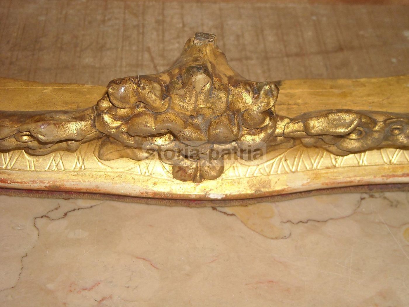 Base Antica In Legno Dorato Per Orologi E Sculture, XIX Secolo