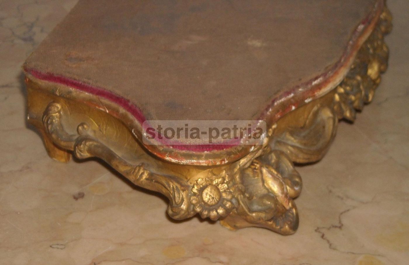 Base Antica In Legno Dorato Per Orologi E Sculture, XIX Secolo