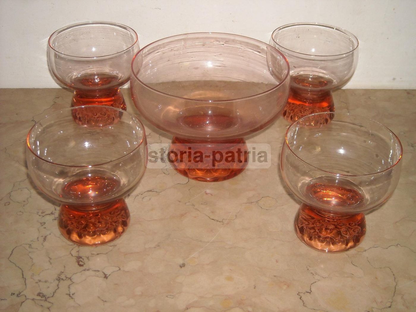 Set 5 Ciotole In Vetro Rosa Anni '50 Per Gelato E Macedonie